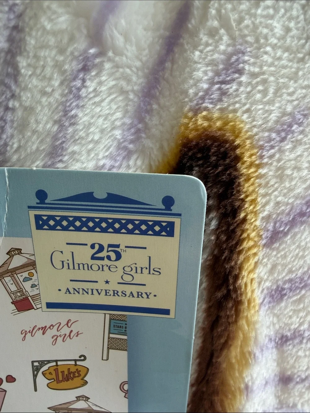 Better Homes And Gardens White Plush Gilmore Girls Anniversary Throw